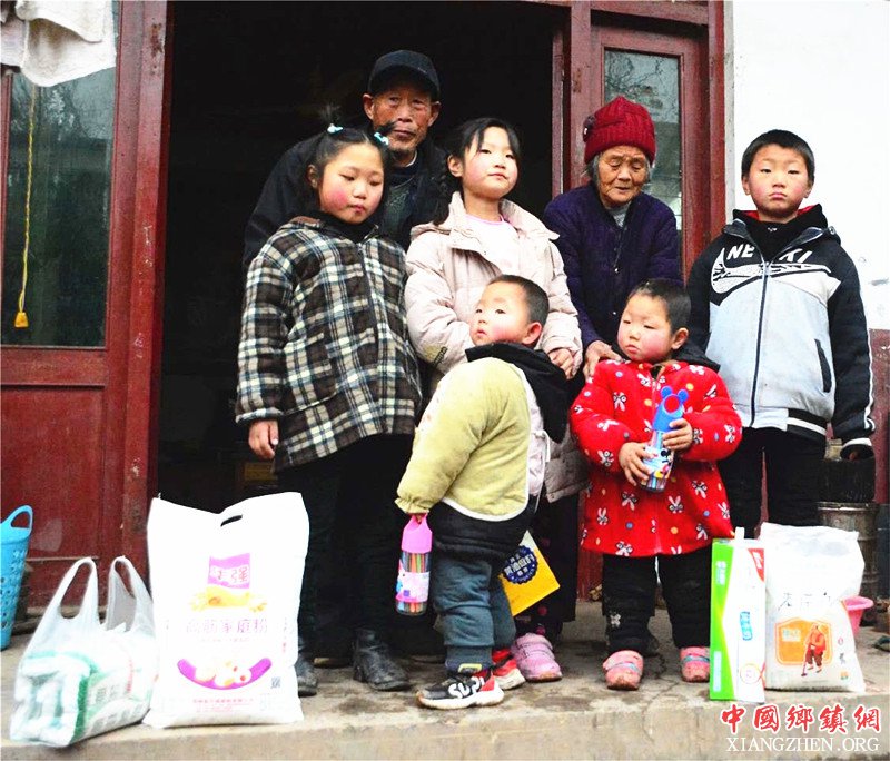 ɽ��۰�ǣ�һ���塰�¶���ǣ���������ˡ�