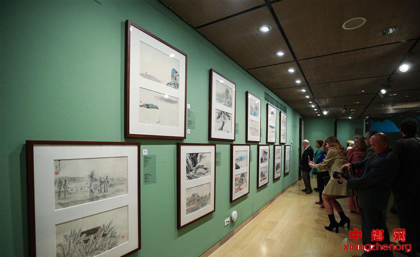 ���ʯ����չ��ϣ���ŵ俪Ļ