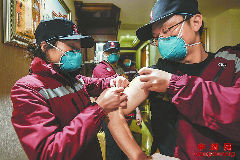 ���ң��Ĵ�������ҽѧ��Ԯ��72����Ա���ս���פ����ҽԺ