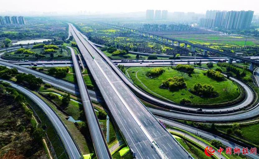 �Ĵ�������Ӫ��24��ĸ��ٹ�·���ˡ�����ס�