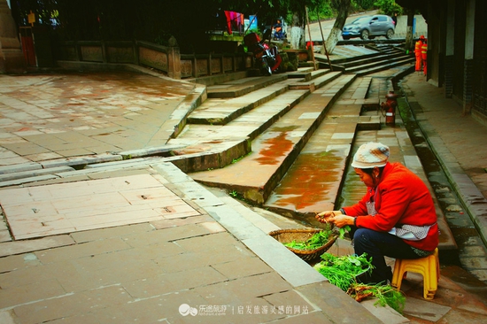 成都有个古镇 去的人都伤心