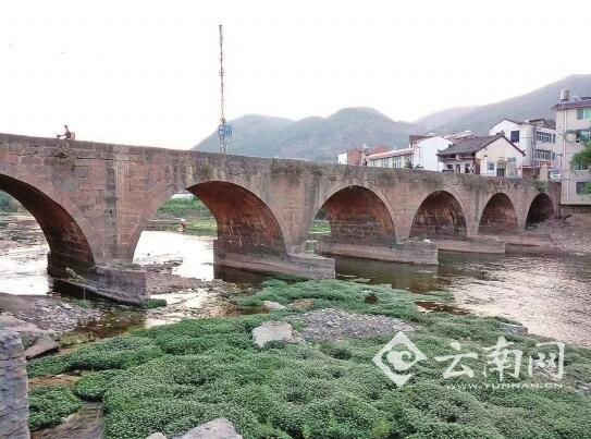 又名“德泽七孔桥”——牛栏江大桥