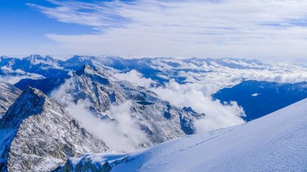 <b>ձռָϣȥѩɽ</b>