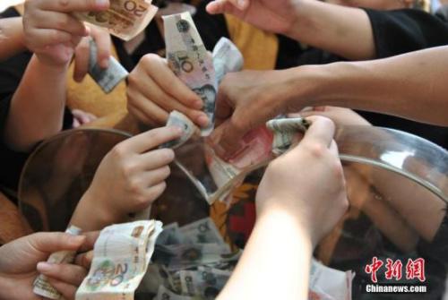 慈善法今起施行:慈善组织需晒账 悔捐或被起诉