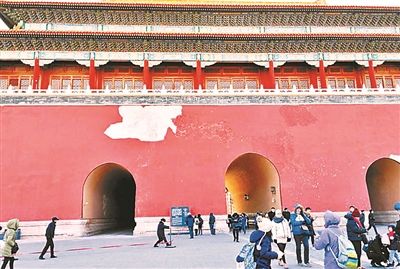 故宫墙皮被风吹落 未造成人员受伤