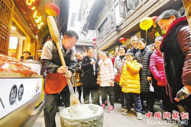 假日第五天 重庆都市旅游和古镇旅游人气旺 假日第五天 重庆都市旅游和古镇旅游人气旺