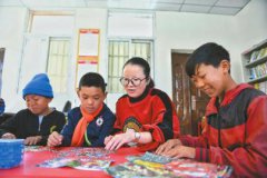 ��ƶ·�ϣ����Ƕ���������