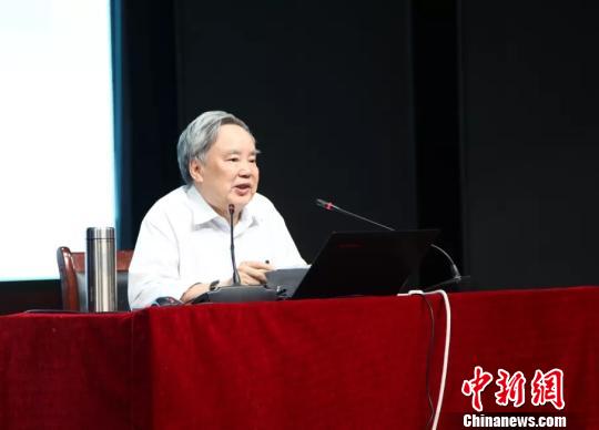 温儒敏:“高考语文要让15%的考生做不完卷子”是讹传