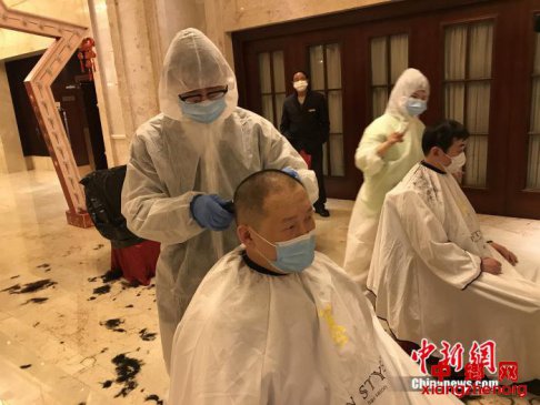 �人��С���ڡ�����ʦ������Ϊҽ����Ա����ͷ