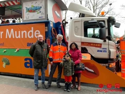 �ȡ�����������������Ժ�Ƚ�ѧԱ���ж�