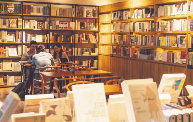 �������������ڳɶ���Ȧ�ۡ�