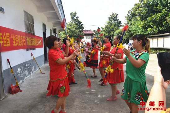 �򻨹��� ӭ������