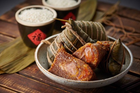 �����ٽ�������ֺ������������ֹ����ơ��������ˣ����ܡ�ͬ�����͡�