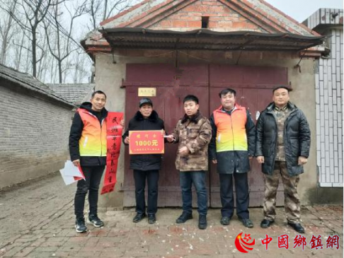 򣺿չ۾˽ǰ߷οʺͰԮ