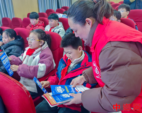 �������ݣ���թƭ������У԰ ����ʦ����ȫ����