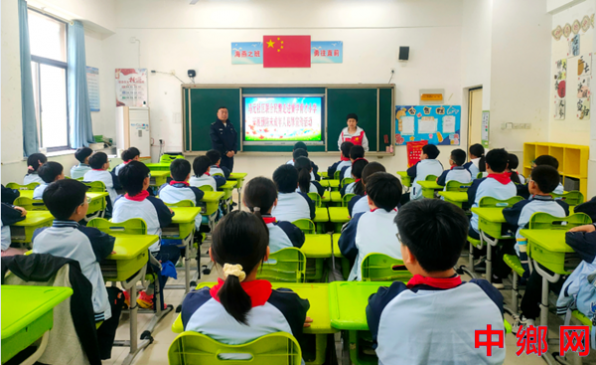 �������ݣ�����������У԰ ƽ��������ɳ�